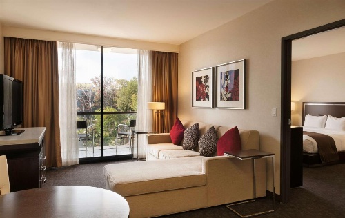 DoubleTree By Hilton Los Angeles Downtown image 1
